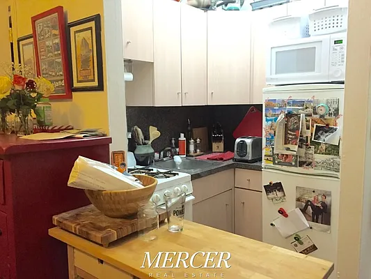 Rented by Mercer Real Estate | media 2