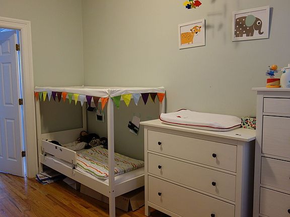 3rd image of 324 12th St APT 1L