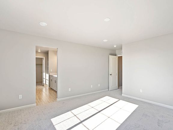 5th image of 264 N Roundabout St #1056