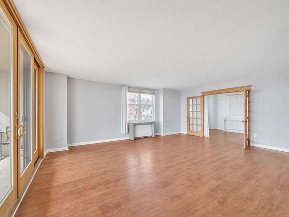 5th image of 380 Mountain Rd APT 213