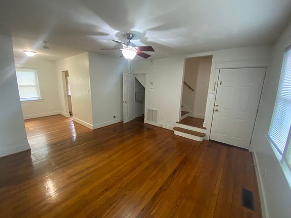 4th image of 1407 Clarendon St #A