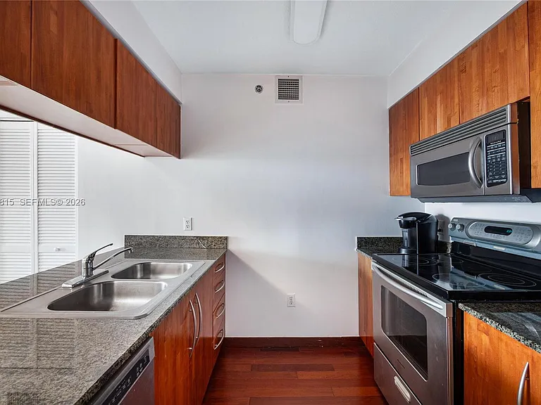 1200 Brickell Bay Dr #2824 — Photo 8