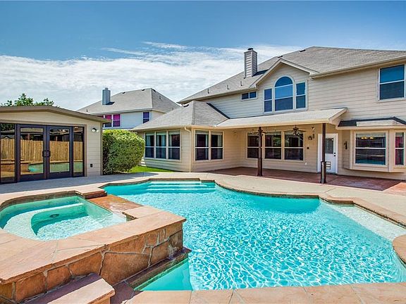 2nd image of 4717 Maple Hill Dr