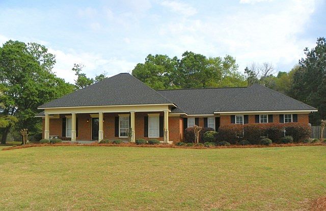 1st image of 121 Tomlinson Ct