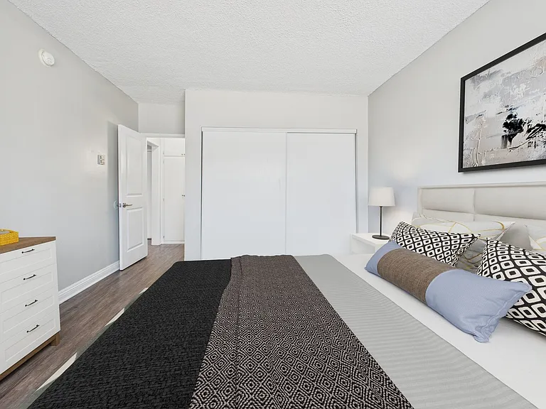 Kittridge Apartments — Photo 9