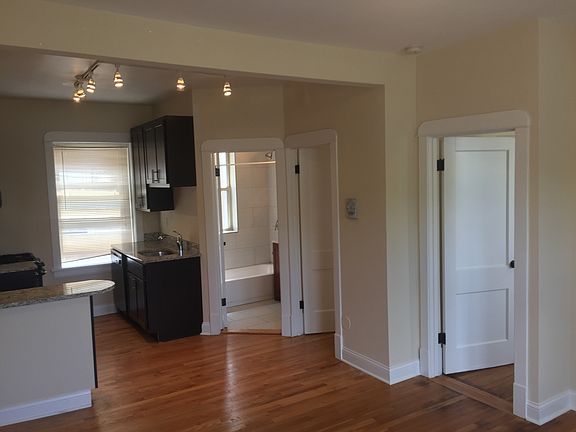 2nd image of 4903 W Cullom Ave #2