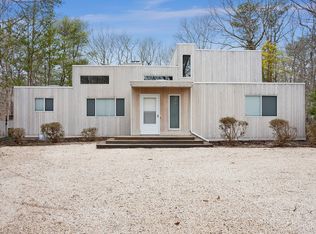 13 Southwood Ln, Quogue, NY 11959