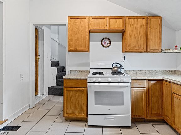 4th image of 3417 Wade Ave