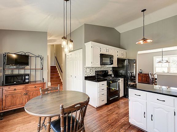 4th image of 2514 Fallsmere Ct