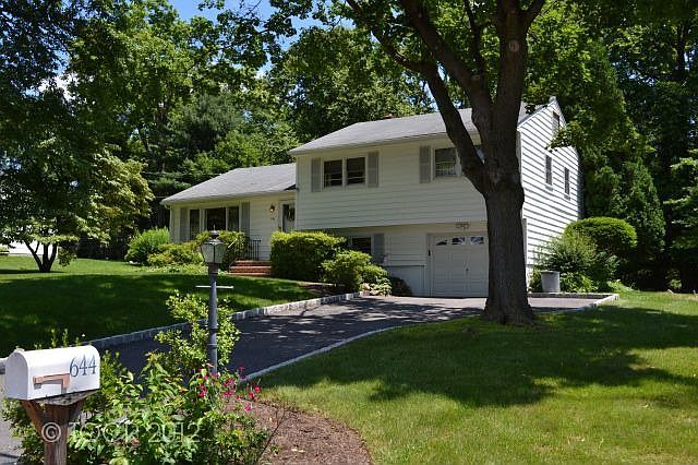 1st image of 644 Doriskill Ct