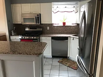 Rented by Roz Khan, LREB