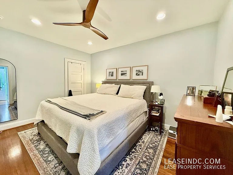 1414 Oak St NW — Photo 36