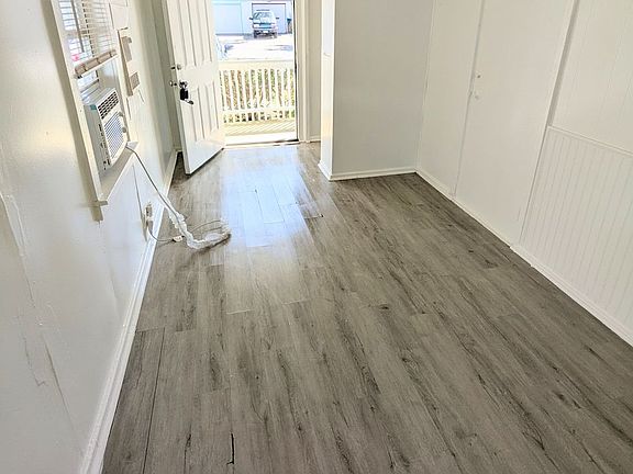 4th image of 309 Eastwood Ln