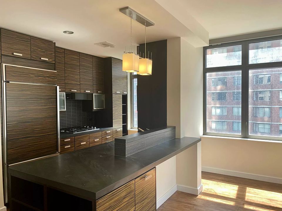 1st image of 101 W 24th St APT 9D