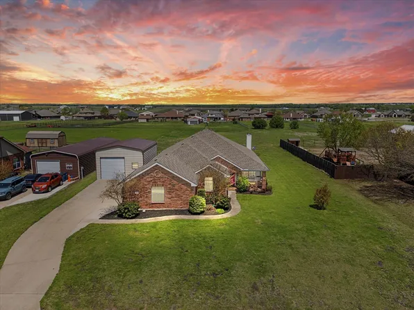 1476 Meadowbrook Ln, Nevada, TX 75173