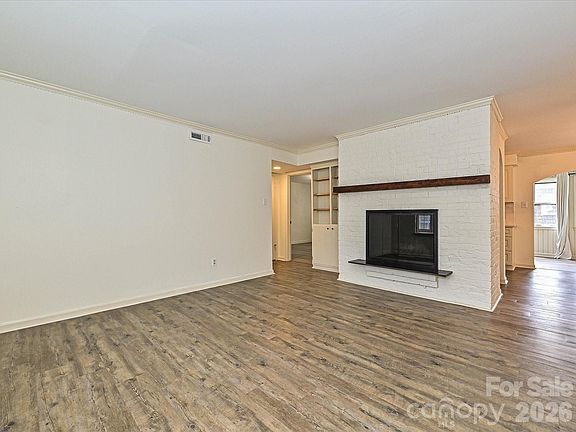 4th image of 3520 Colony Rd APT G
