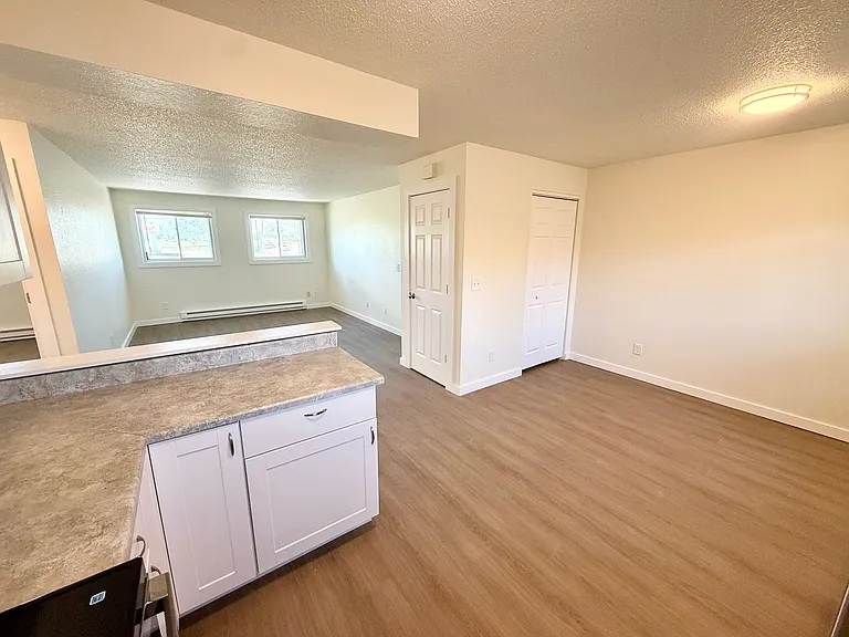 4950-4956 Basswood Dr — Photo 15
