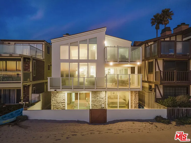 1005 Ocean Dr — Photo 5