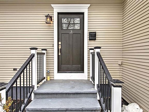 3rd image of 3 Pine Top Rd