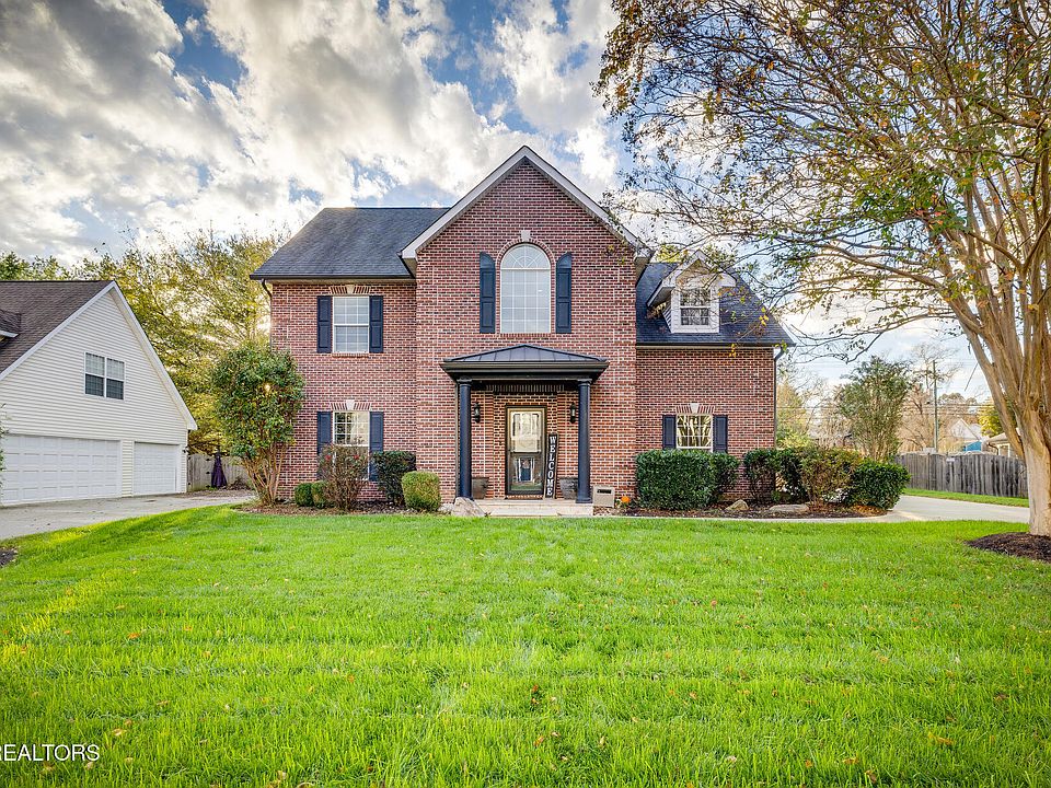 1st image of 831 Tanner Ln