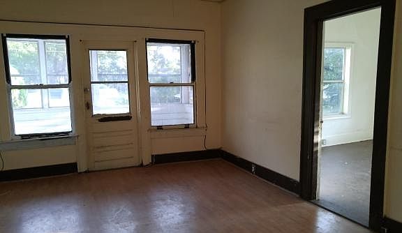 3rd image of 505 W Plaza Pl