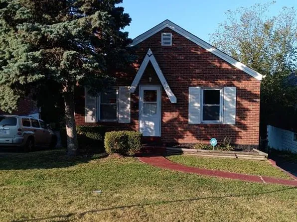 2728 Kinamore Dr, Saint Louis, MO 63136