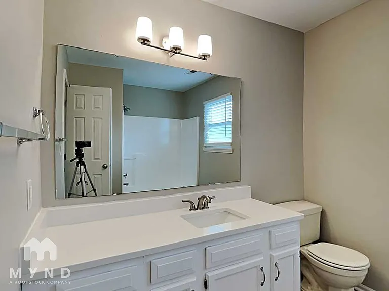 105 W Carolina St — Photo 12