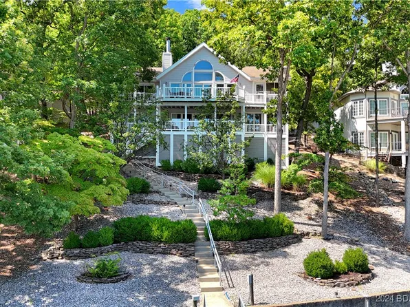 1070 Palisades Dr, Four Seasons, MO 65049