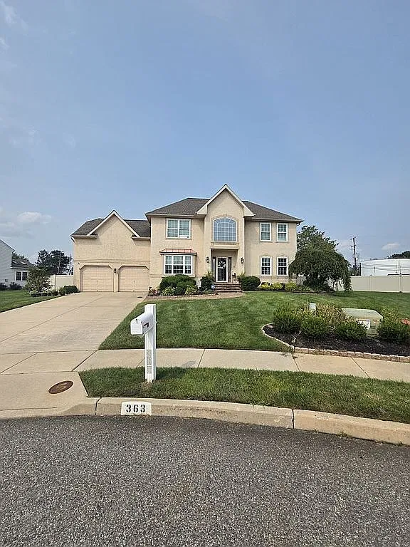Property main image