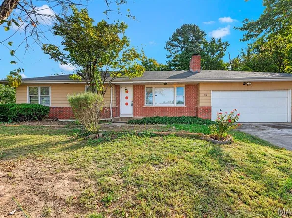 7012 N Hanley Rd, Hazelwood, MO 63042