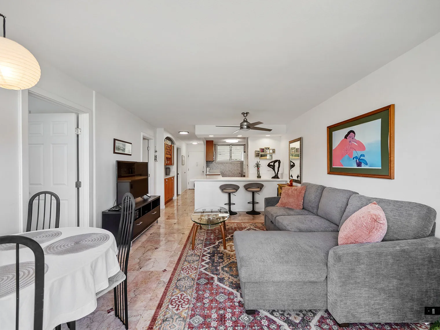 2 bed, 1.0 bath, 796 sqft, $5,103 — Photo 3