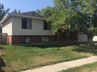 1796 E Glider Ln, Sandy, UT 84093