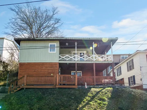 125 Combs St, Hazard, KY 41701