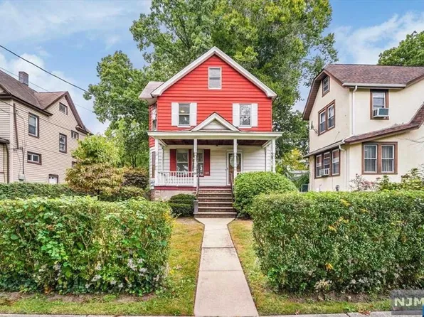 26 Oakland St, Englewood, NJ 07631