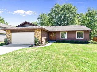 24871 Framingham Dr, Westlake, OH 44145