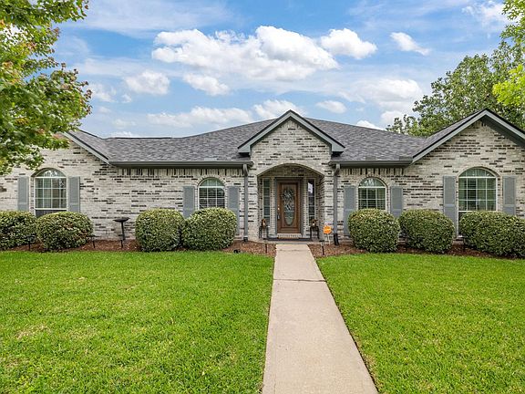 5th image of 312 Torrey Ct