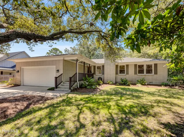 611 Harper Avenue, Carolina Beach, NC 28428