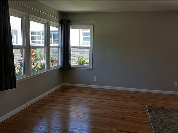 4th image of 5856 Magnolia Ave