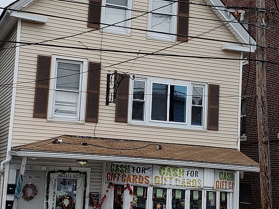 2nd image of 61 Jefferson St APT 2