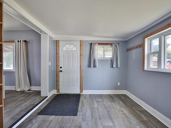3rd image of 71 Riley Ave