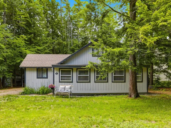 200 Paradise Drive, Moultonborough, NH 03254