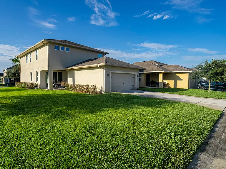 8100 Summerlake Groves St — Photo 20