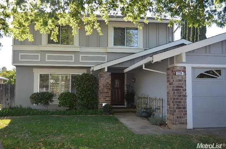 3224 Saturn Dr photo 1