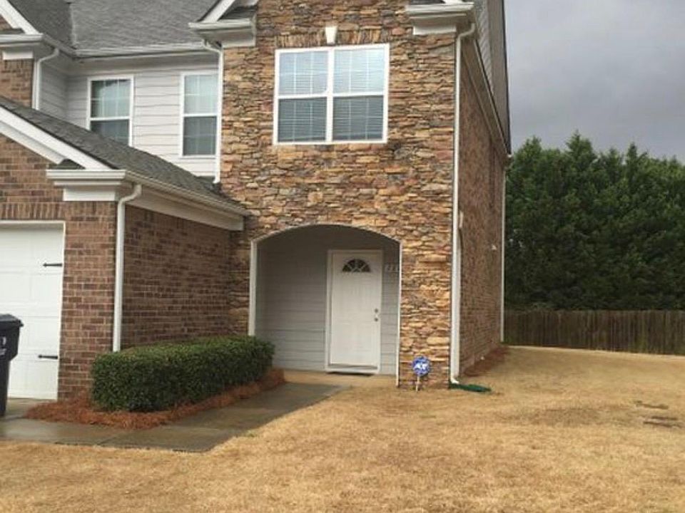 1st image of 281 Village Dr