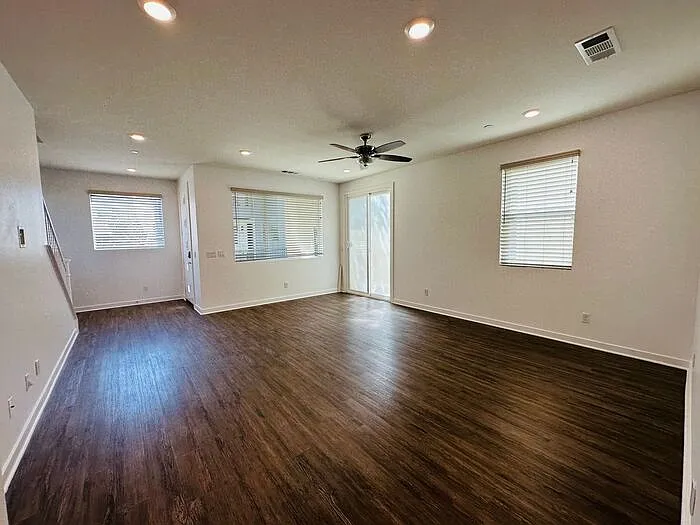 1835 Vesta Dr — Photo 8