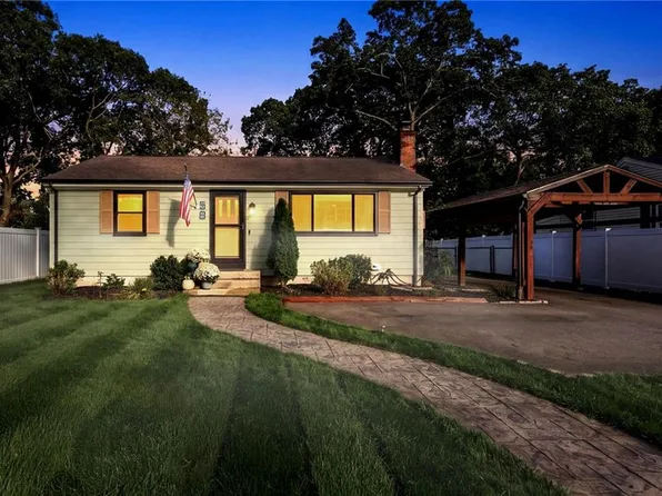 58 Haswill St, Warwick, RI 02889