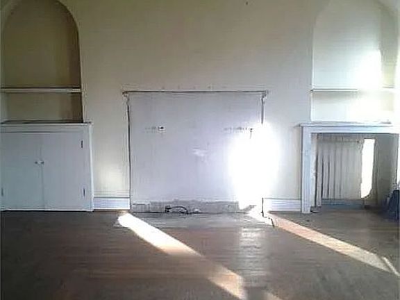 3rd image of 1227 Centre St