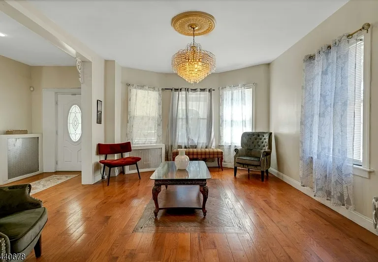 127 S Burnett St #R1-1 — Photo 6