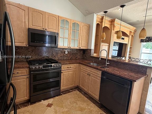 3rd image of 4305 SW 153rd Ave