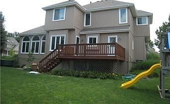 2nd image of 421 SE Alexandria Dr